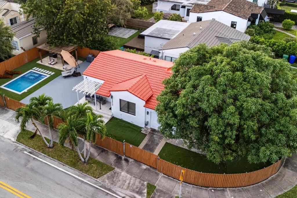 迈阿密Luxury Retreat 3B ,2Ba Pool , Coral Gables Center别墅 外观 照片